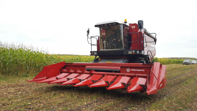 Жатки для уборки кукурузы марки НАШ-870К